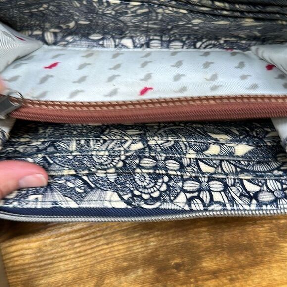 Sakroots Artist Zip Around Wallet Navy Blue White Floral Spirit Desert - Picture 9 of 10